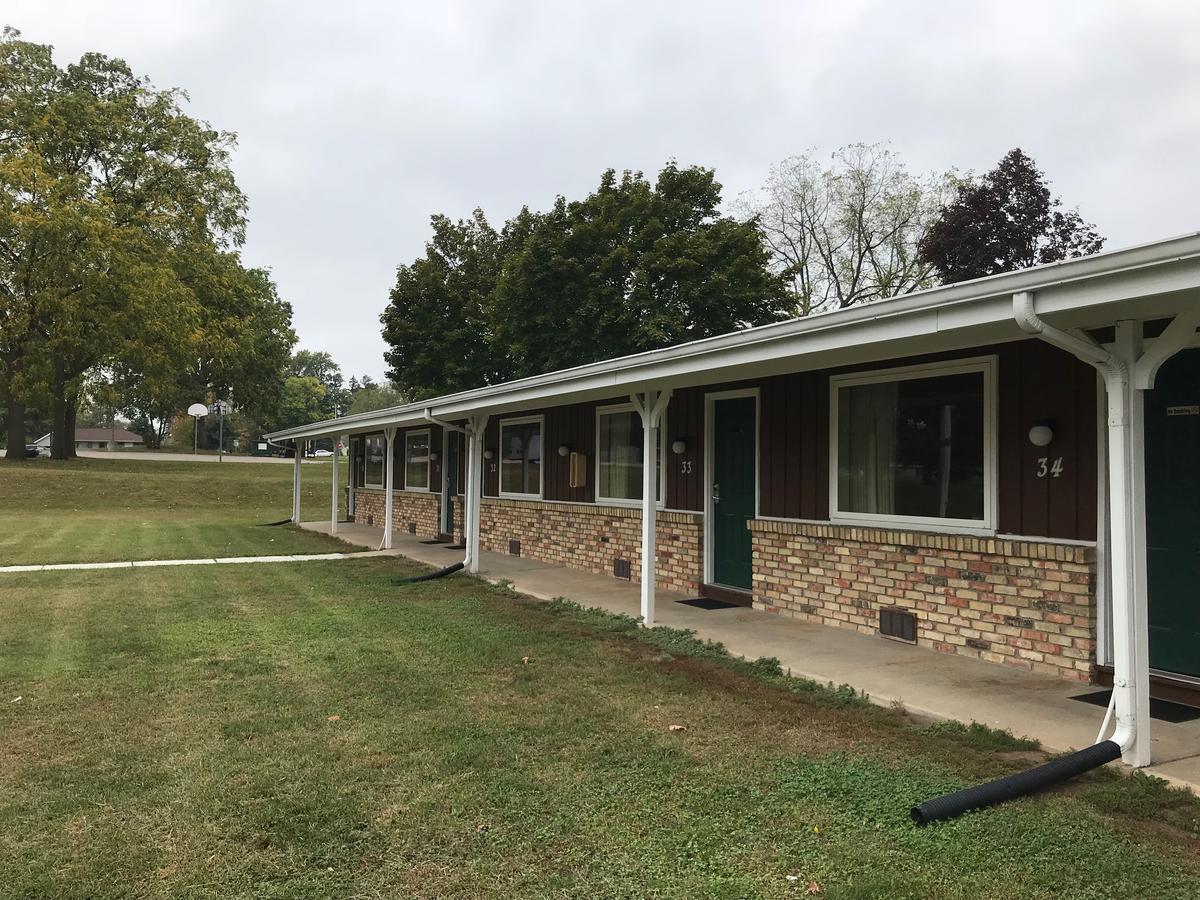 Spinning Wheel Motel Baraboo Exterior foto